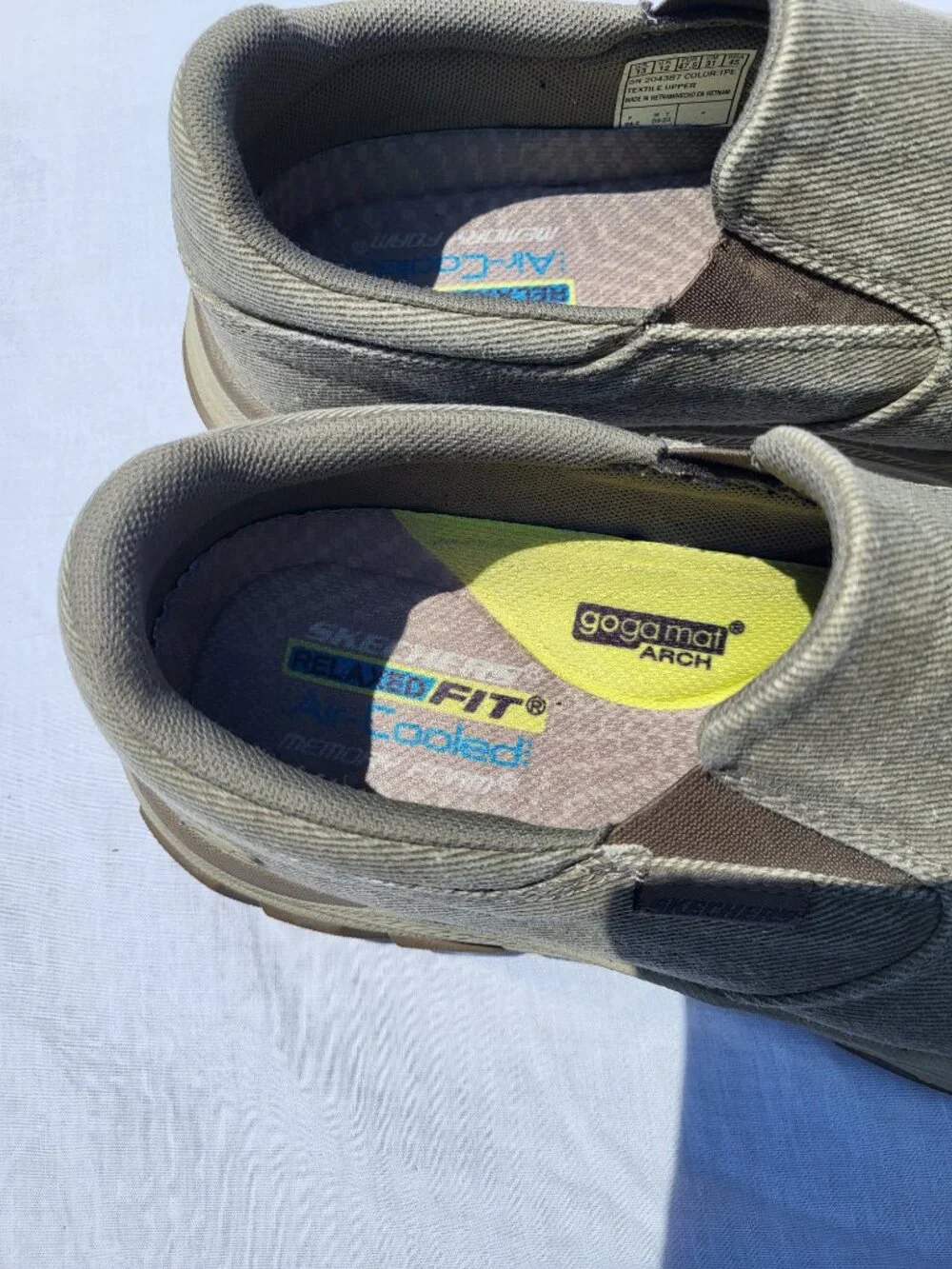 Skechers Relaxed Fit Shoes Men's 13 Air Cooled Goga Mat Arch Goodyear Slip On